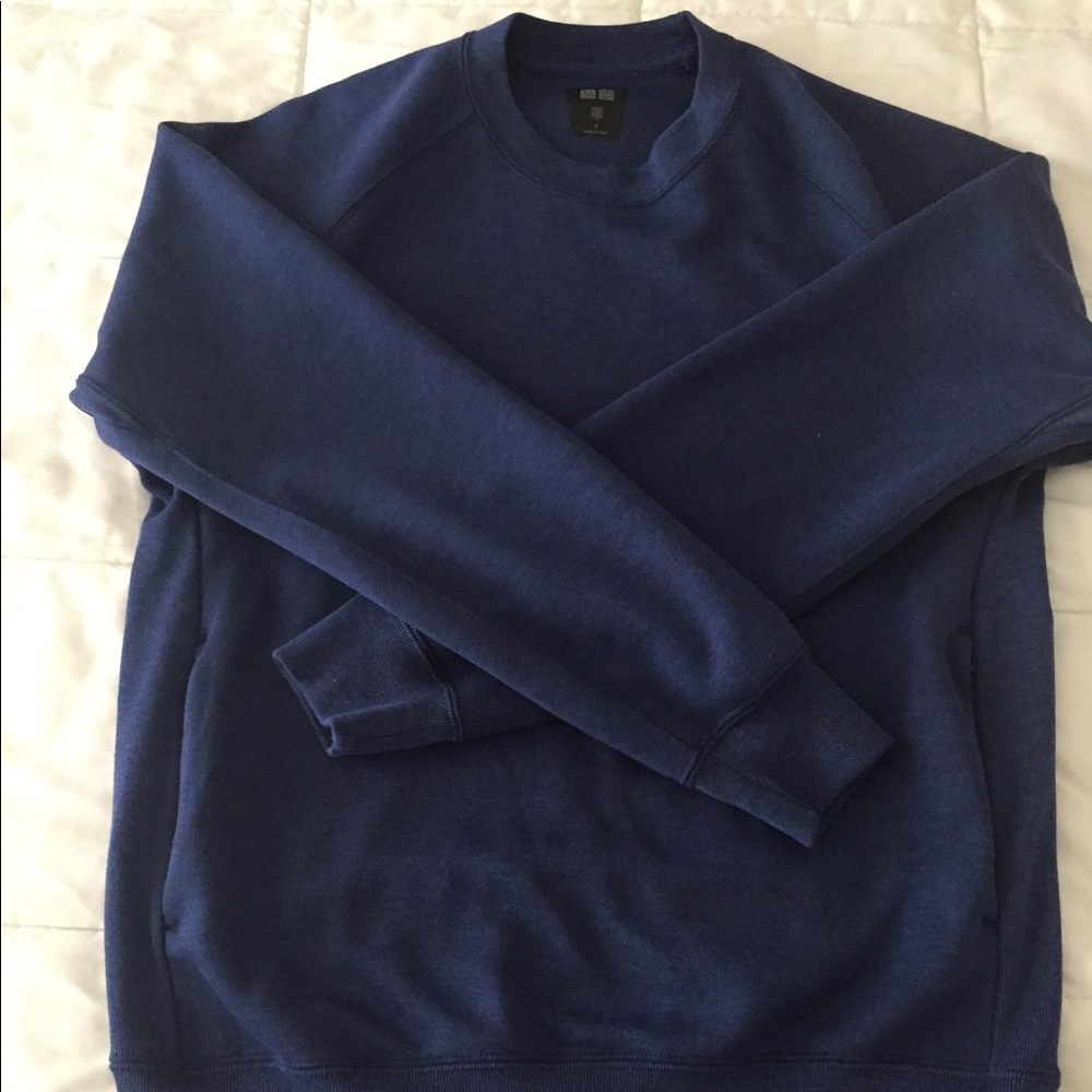 UNI QLO Blue sweater
